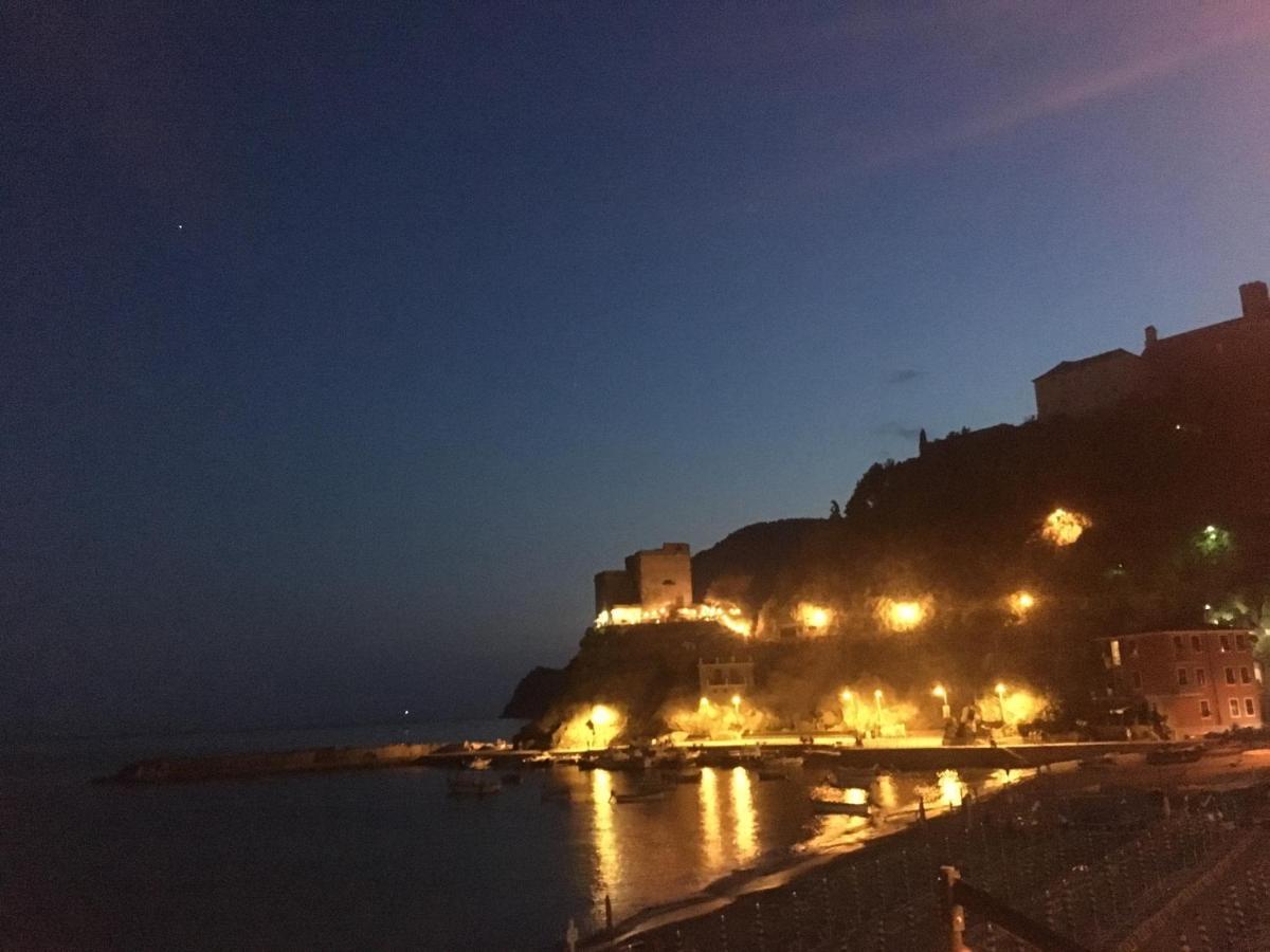 Apartamento LE CINQUE VELE ***** Cinque Terre Monterosso al Mare Exterior foto